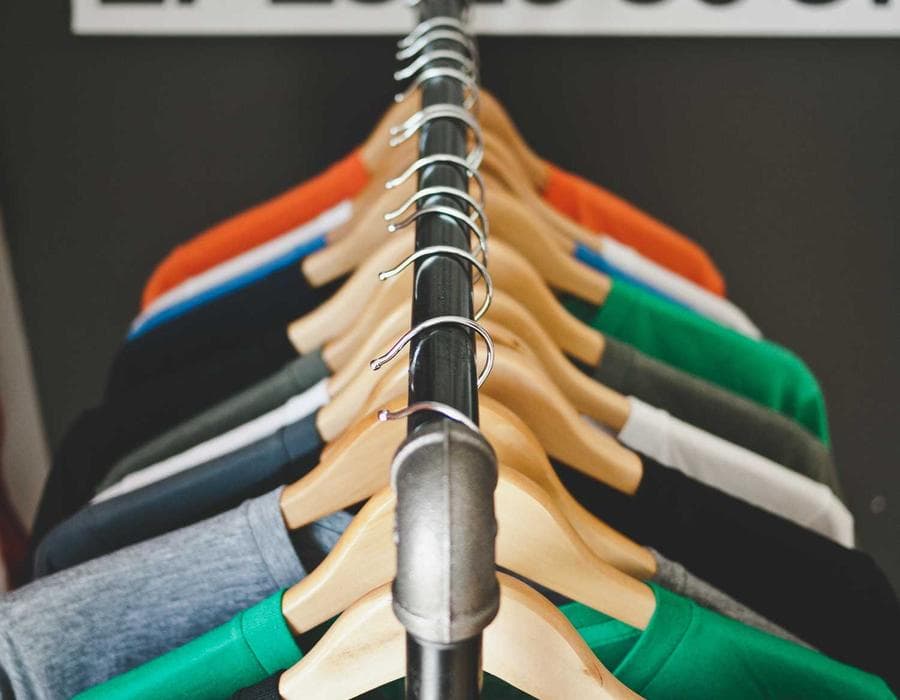 Mueblería retail: exhibidores y counters para tiendas